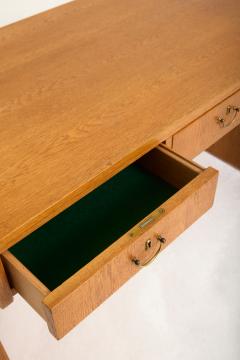 Mid Century Modern Oak Desk - 4281779