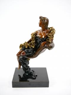 Mid Century Modern Patinated Bronze Figural Sculpture of a Reclining Lady - 4085460