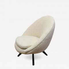 Mid Century Modern Pod Egg Swivel Chair - 2812513