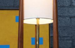 Mid Century Modern Sculpted Lamp by R J Manufacturing - 4421572