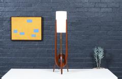 Mid Century Modern Sculpted Table Lamp by R J Manufacturing - 4469990