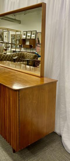 Mid Century Modern Sideboard Dresser Attached Mirror Bedroom Set  - 4226563