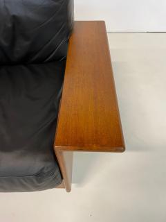 Mid Century Modern Sofa in Black Leather Wood - 2990566