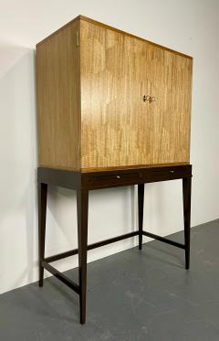 Mid Century Modern Style Bar Cabinet on Stand Lacquer Metal Brass - 2963305