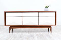 Mid Century Modern Two Toned Lacquered Walnut Dresser by United Furniture - 2319980