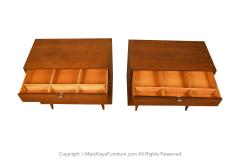 Mid Century Pair of Florence Knoll Chests of Drawers - 3488407