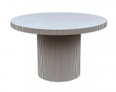 Mid Century Post Modern Round or Circular Dining Table in White with Relief Side - 2233870