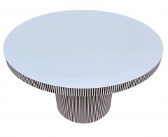 Mid Century Post Modern Round or Circular Dining Table in White with Relief Side - 2233872