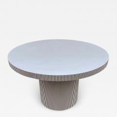 Mid Century Post Modern Round or Circular Dining Table in White with Relief Side - 2237224