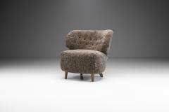 Mid Century Scandinavian Lounge Chair in Sheepskin Scandinavia ca 1950s - 2383768