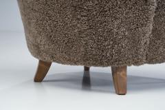 Mid Century Scandinavian Lounge Chair in Sheepskin Scandinavia ca 1950s - 2383777