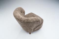 Mid Century Scandinavian Lounge Chair in Sheepskin Scandinavia circa 1950s - 3915492