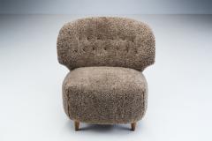 Mid Century Scandinavian Lounge Chair in Sheepskin Scandinavia circa 1950s - 3915493