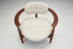 Mid Century Tripod Shell Armchair Europe ca 1960s - 2605918