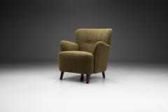 Mid Century Upholstered Olive Green Armchair Europe Mid 20th Century - 3635508