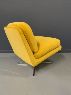 Midcentury Swivel Chair in Marigold Velvet - 2508602