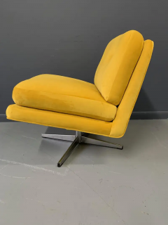 Midcentury Swivel Chair in Marigold Velvet - 2508603