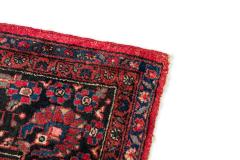 Middle Eastern Persian Sarouk style wool carpet wiith a wide border - 4634116