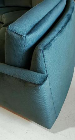 Milo Baughman 1960s Milo Baughman for Thayer Coggin Circular Sofa Fully Restored Teal Velvet - 1517969