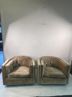 Milo Baughman MODERN LARGE SCALE CRUSHED VELVET SWIVEL CHAIRS BY MILO BAUGHMAN - 3328817