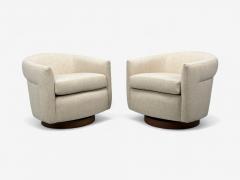 Milo Baughman Milo Baughman Beige Upholstery Walnut Tilt Swivel Chairs USA 1970s - 4331629