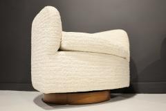 Milo Baughman Milo Baughman Tilt Swivel Lounge Chairs in Kelly Wearstler Off White Upholstery - 2307317