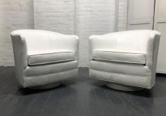 Milo Baughman Pair of Milo Baughman Style Swivel Lounge Chairs - 1675643