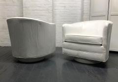Milo Baughman Pair of Milo Baughman Style Swivel Lounge Chairs - 1675645