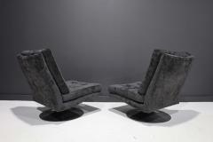 Milo Baughman Pair of Milo Baughman Tilt Swivel Chairs in Holly Hunt Outdoor Upholstery - 2055631