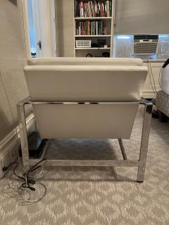 Milo Baughman Pair of Milo Baughman chrome lounge chairs in white leather - 4335064