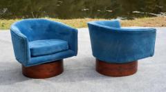 Milo Baughman Pair of Milo Baughman for Thayer Coggin Swivel Lounge Chairs in Rosewood Blue - 3862646