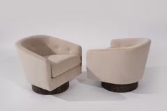 Milo Baughman Set of Swivel Chairs in Natural Mohair Milo Baughman C 1970s - 3590229