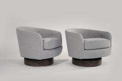 Milo Baughman Set of Swivel Tilt Lounge Chairs by Milo Baughman C 1960s - 3589027