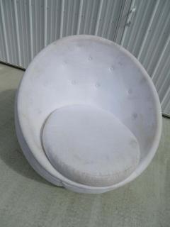 Milo Baughman Stunning Egg Swivel Chair by Milo Baughman for Thayer Coggin - 1725343
