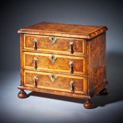 Miniature William and Mary 17th Century Diminutive Olive Oyster Chest C 1690 - 3127580