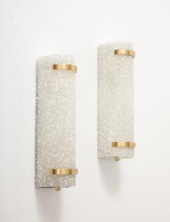 Minimalist pair of 1950s French Textured Resin and Brass Wall Sconces  - 3950919