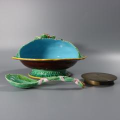 Minton Majolica Chestnut Server with Spoon - 4569947