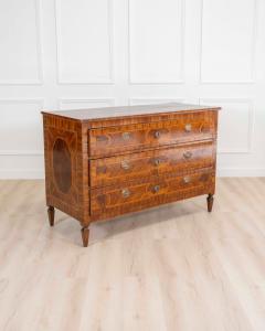 Modenese 18th century Louis XVI walnut chest of drawers with various woods and i - 4611801