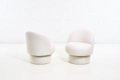 Modern Drama Pouf Swivel Chairs in White Boucle - 2519153