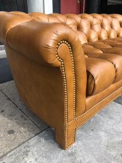 Modern Leather Chesterfield Sofa - 937600