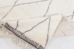 Modern Moroccan Rug - 3588346