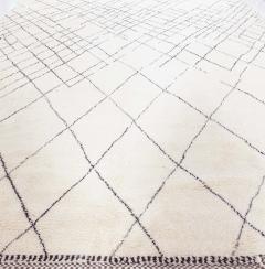 Modern Moroccan Rug - 3588368