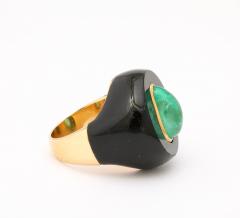 Modernist Onyx Emerald and 18 k Gold Ring - 4422895