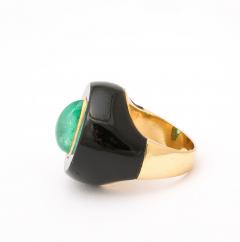 Modernist Onyx Emerald and 18 k Gold Ring - 4422897