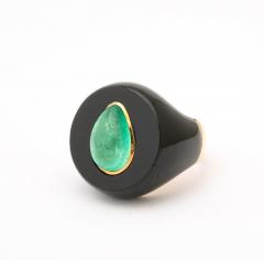 Modernist Onyx Emerald and 18 k Gold Ring - 4422898