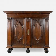 Monumental 17th Century Dutch Cabinet in Sculpted Oak - 4583147