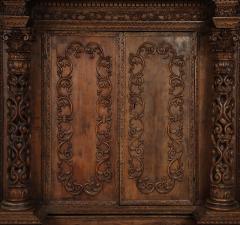 Monumental 18th Century Italian Walnut Armoire - 4376545
