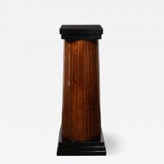 Monumental Art Deco Pedestal with Fluted Detailing in Walnut and Black Lacquer - 3044694