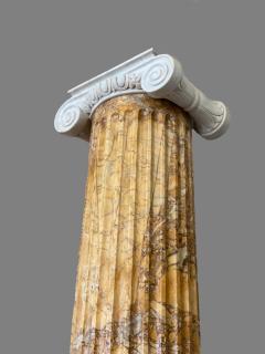 Monumental Pair of Italian Neoclassical Doric Marble Columns - 1898568