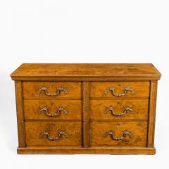 Morel and Seddon A fine George IV burr oak chest of drawers in the manner of Morel and Seddon - 1783661